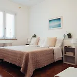 Anima - Ca Delle Rose, Piazza Mazzini, & 2 Parkings Apartman